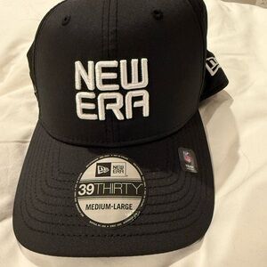 New Era Black and White 39THIRTY Cap